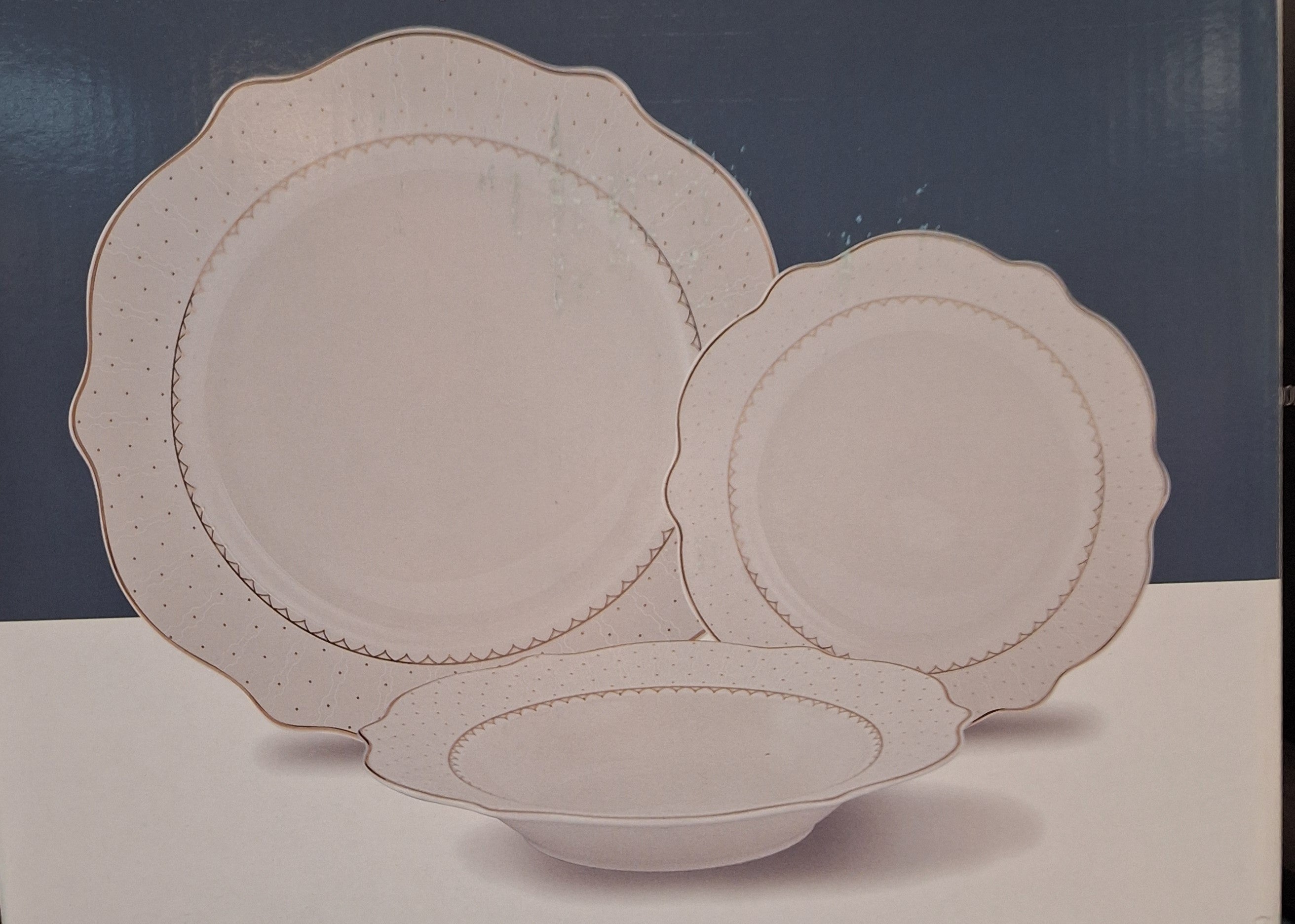 🍽️ SET ZA RUČAVANJE 18/1 – ELEGANCIJA KOJA SE VIDI NA SVAKOM OBROKU