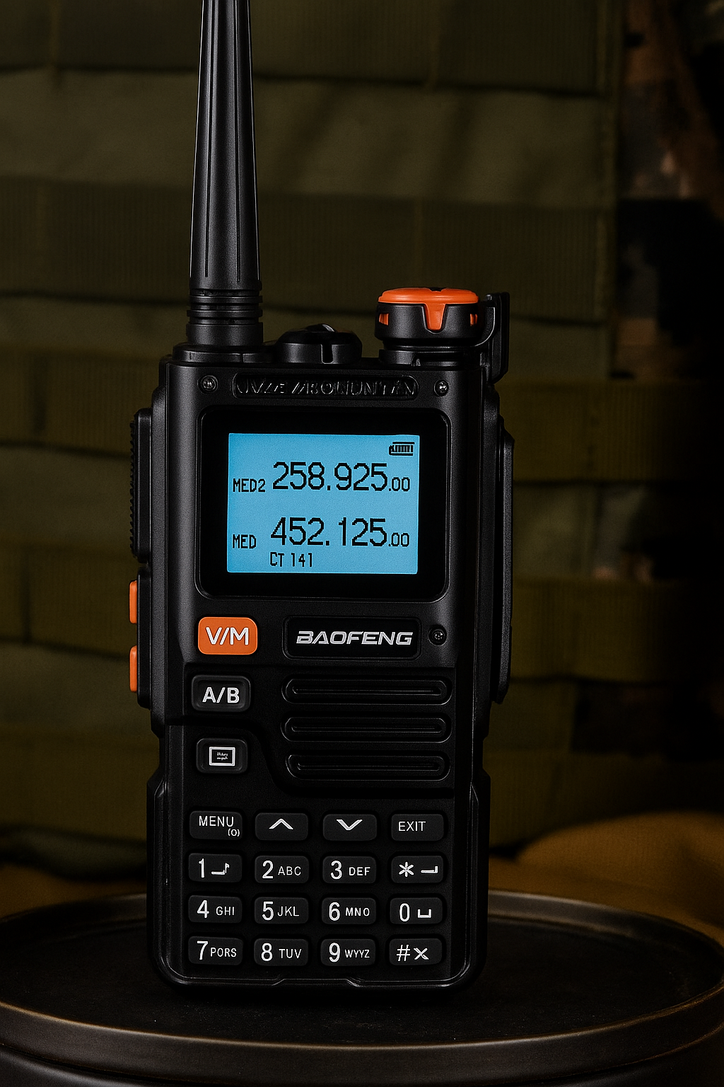 BAOFENG MOTOROLA UV-24 ProHunter – Profesionalna Dvostruka Radio Stanica