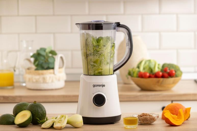 BLENDER 500W – JEDNOSTAVNO, PRAKTIČNO I UVIJEK SPREMNO ZA UPOTREBU!