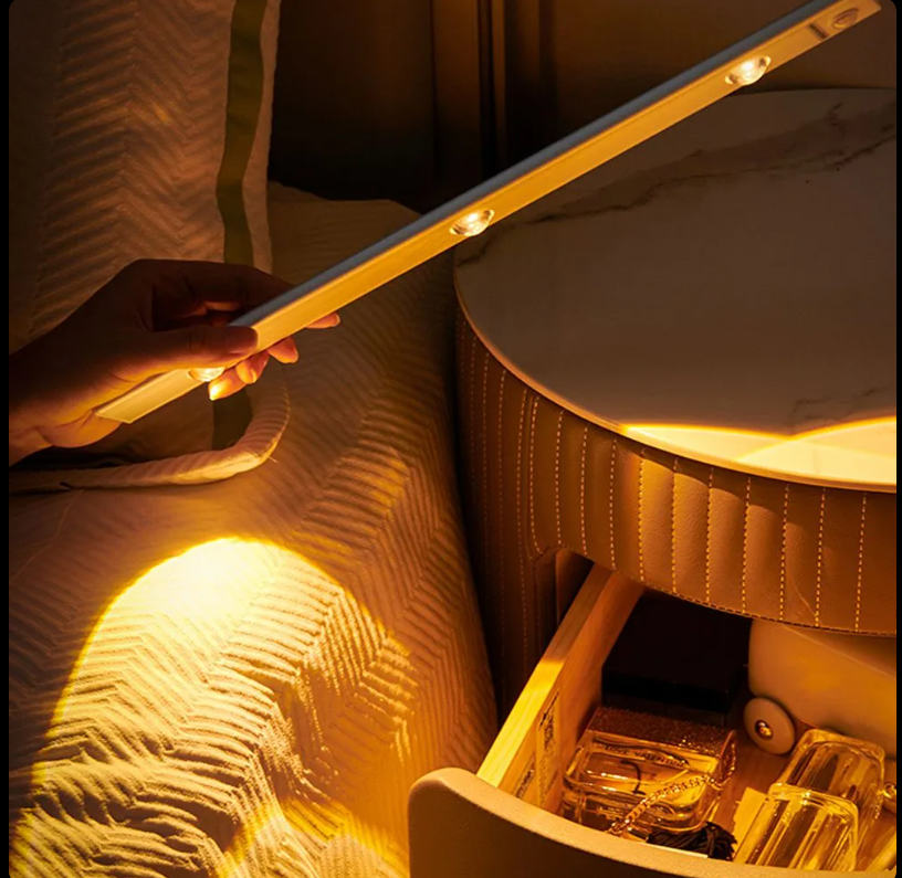 💡✨ LED NIGHT LAMPA 40cm I 30 cm  – SENZOR POKRETA + USB PUNJIVA!