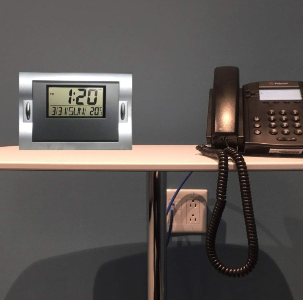 ⏰ DIGITALNI SAT – PAMETAN, JASAN I NEZAOBILAZAN U SVAKOM DOMU!