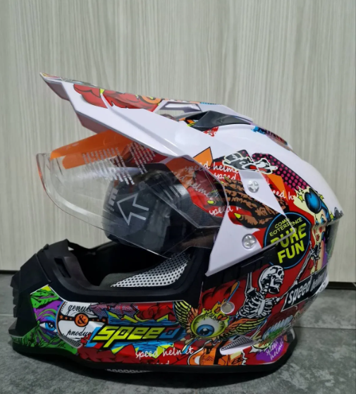 🏍️🔥 CROSS KACIGA ZA MOTOR SA INTEGRISANIM NAOČARIMA – VELIČINA XL 🔥🏍️