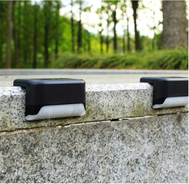 🌞 SOLARNE LED LAMPE ZA DVORIŠTE (SET 4 KOM) – AUTOMATSKA RASVJETA BEZ RAČUNA ZA STRUJU!