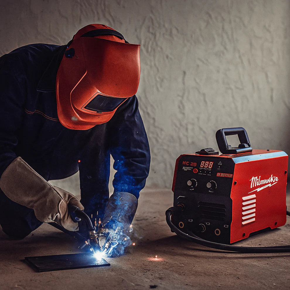 Profesionalni Aparat za Zavarivanje MILWAUKEE MMA/TIG/MIG-500 – Industrijska Moć i Preciznost