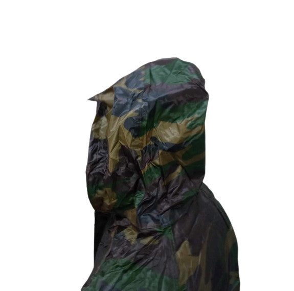 KAMUFLAŽNA KABANICA – POTPUNA ZAŠTITA OD KIŠE U SVIM USLOVIMA