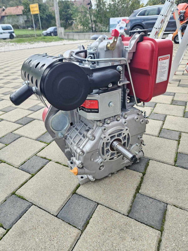 🔥 UNIVERZALNI DIZEL MOTOR 8.2 kW – SNAGA KOJA TRAJE GODINAMA