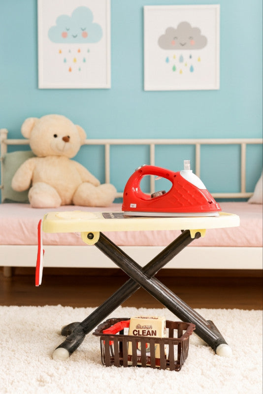 🧺 Set za igru – Pegla i daska za peglanje