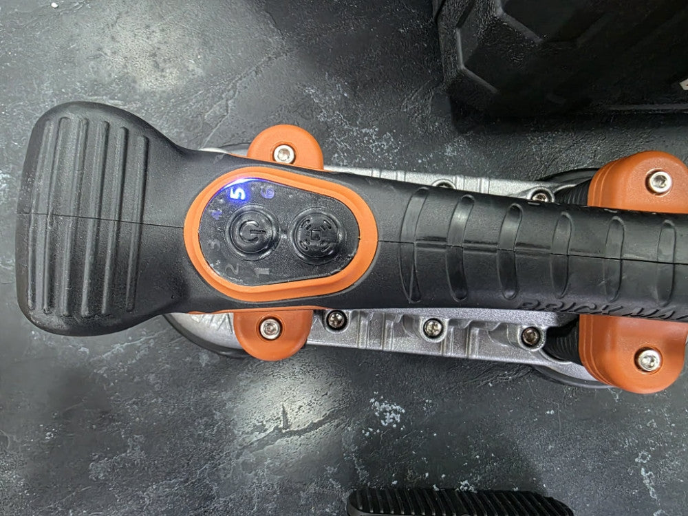 AKU  PROFESIONALNi VIBRO-VAKUM ZA VELIKE PLOČICE