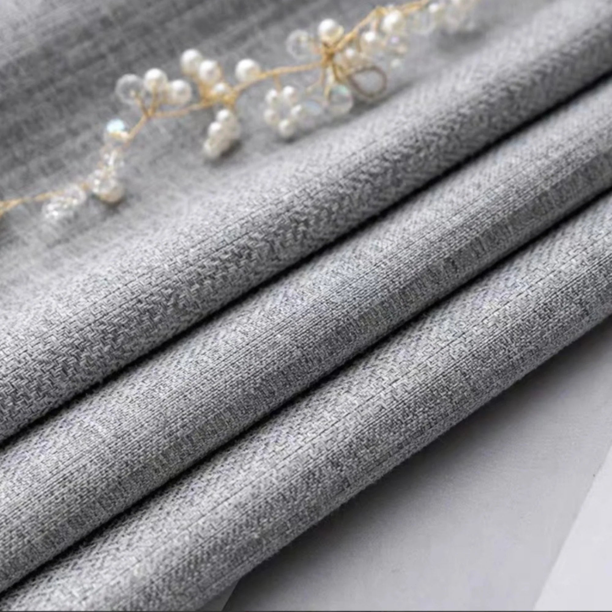 Paravani za Prozor – Savršen Spoj Stila, Privatnosti i Elegancije