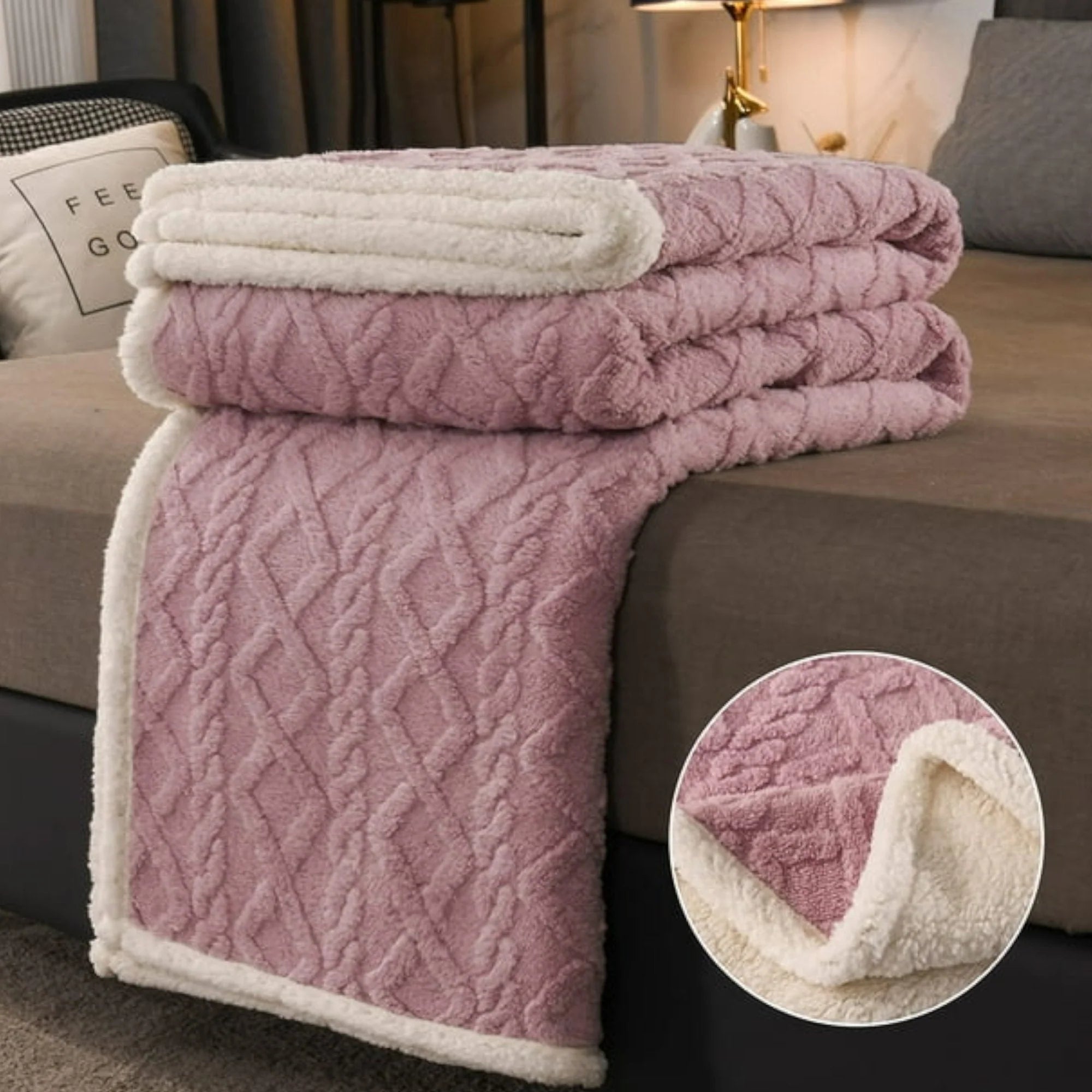 Luksuzna Plišana Deka s Krznom – Udobnost, Elegancija i Toplina u Svakom Dodu