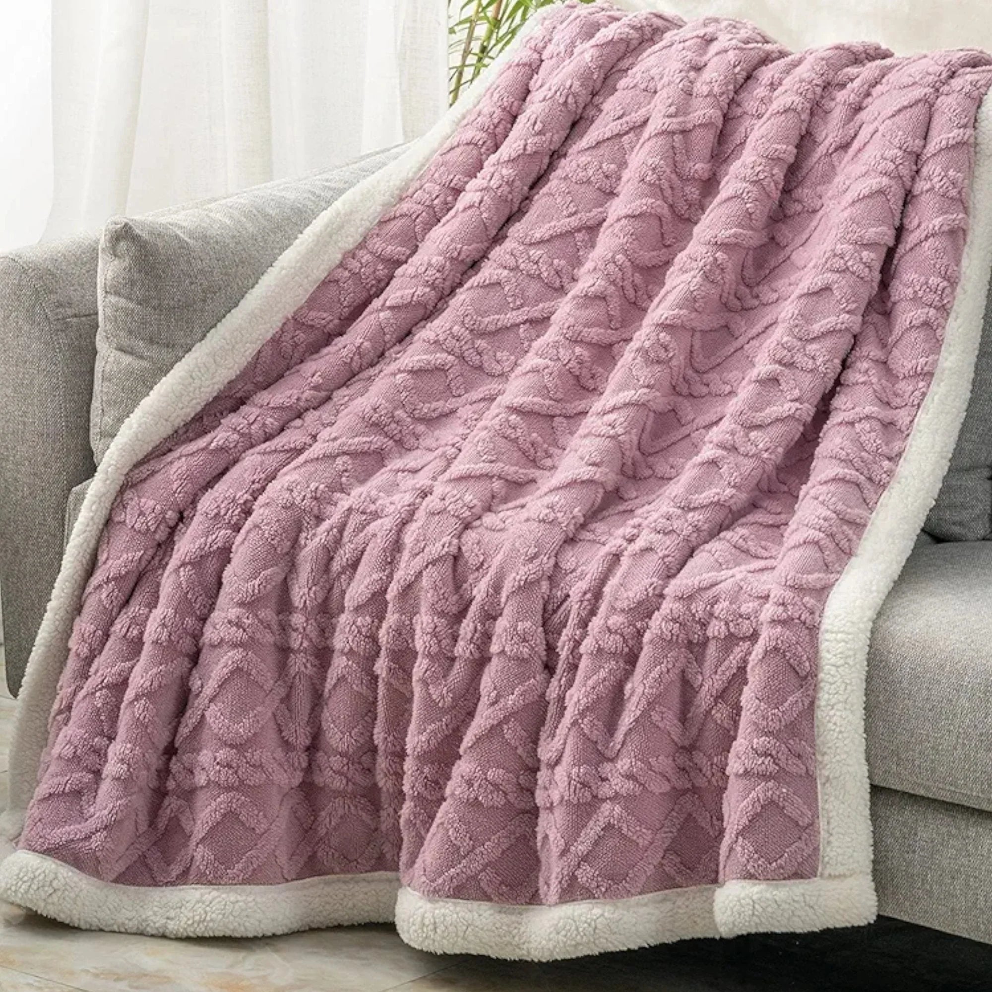 Luksuzne Plišane Deke s Krznom za Udobnost i Stilin (200x230 cm)