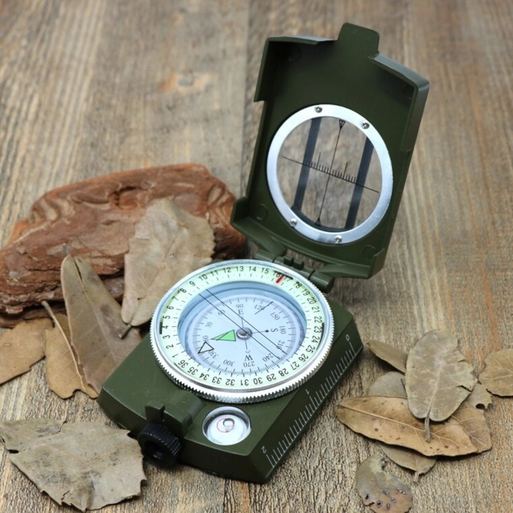 Vojni Kompas – Preciznost i Pouzdanost za Svaku Avanturu