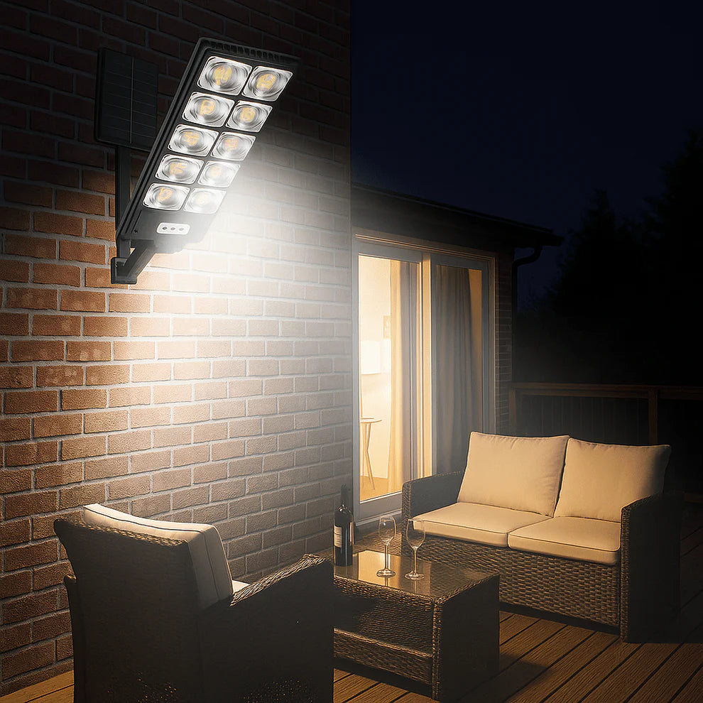 Solarna Indukcijska Ulična Lampa 150W – Vrhunska Rasvjeta Bez Troškova Struje