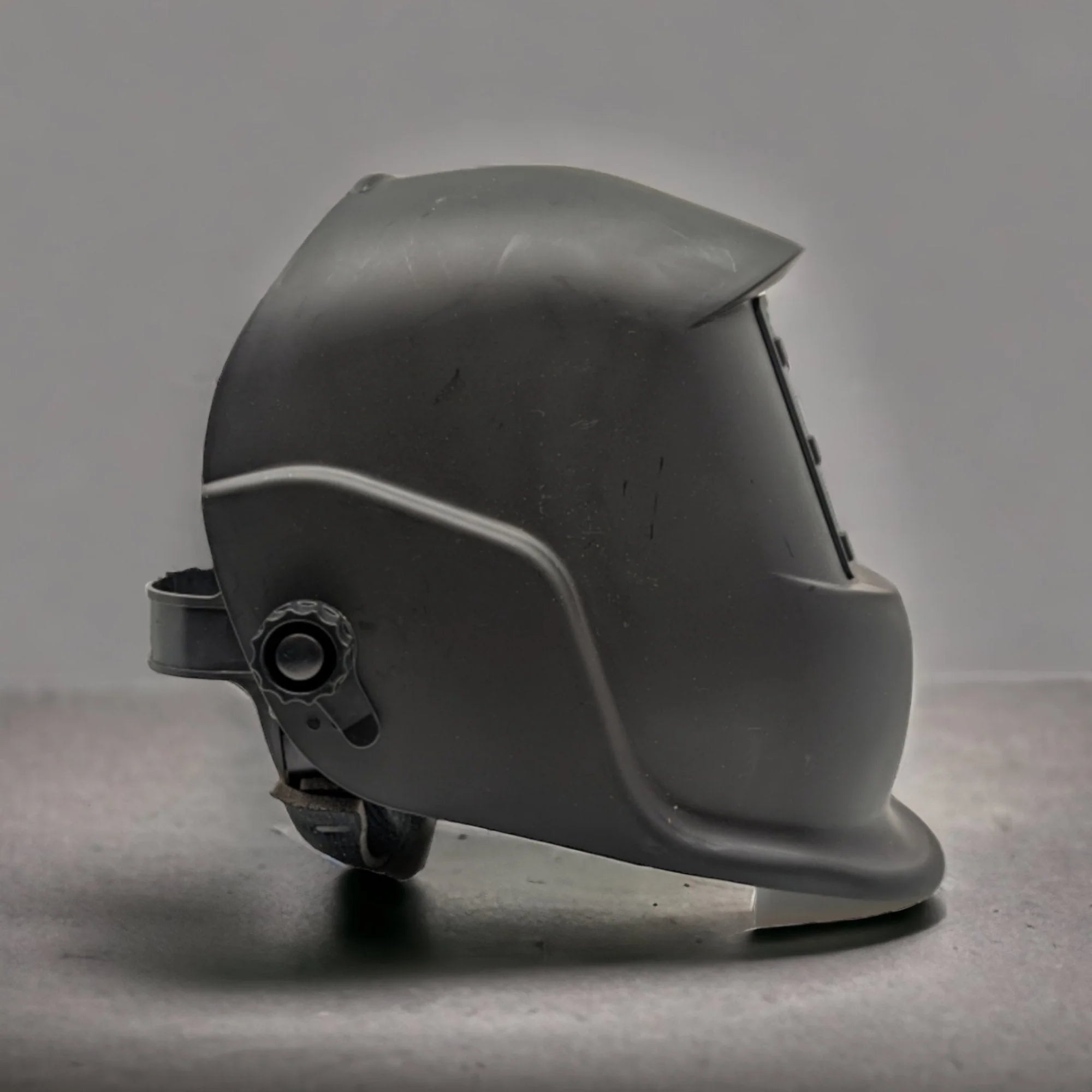 🛡️ Solarno Napajana Zaštitna Maska za Varenje – Sigurnost, Udobnost i Tehnologija u Jednom